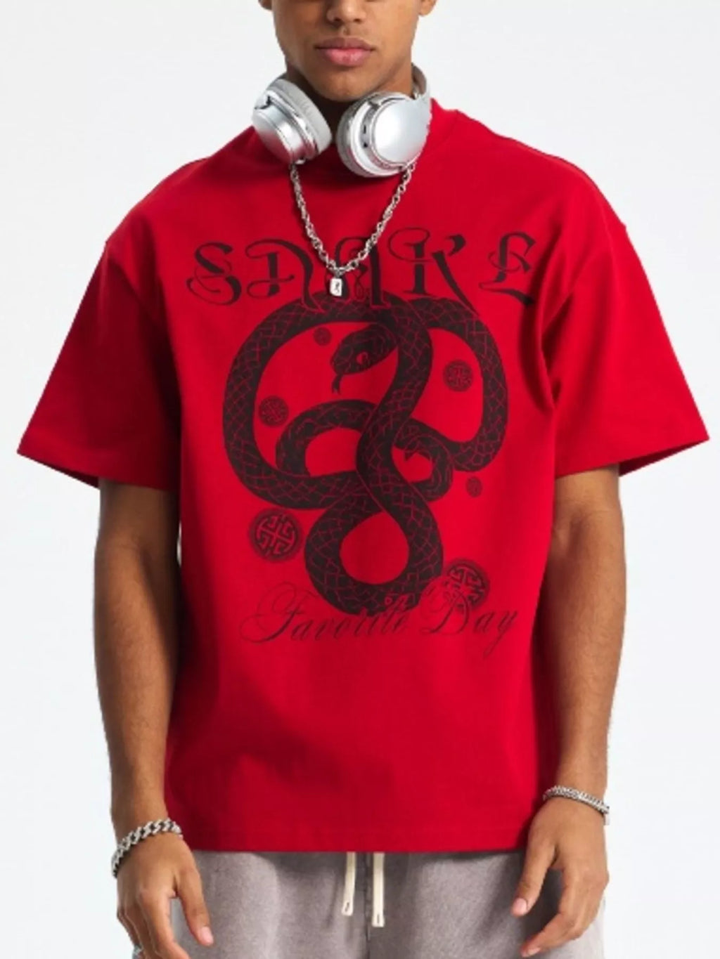 Men's snake graphic round neck cotton t-shirt for casual everyday streetwear